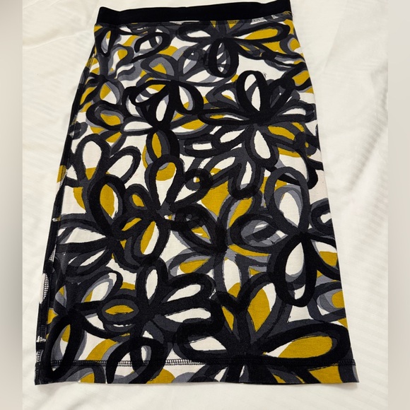 Trina Turk pencil skirt - Picture 2 of 4